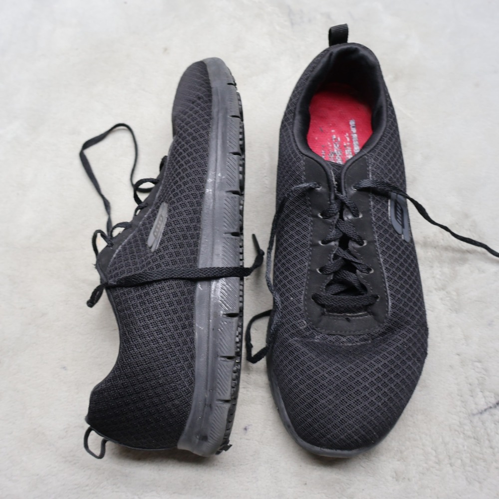 Skechers Women 9 Work Shoes Black Ghenter Mesh Slip Resistant Cushioned Sneaker